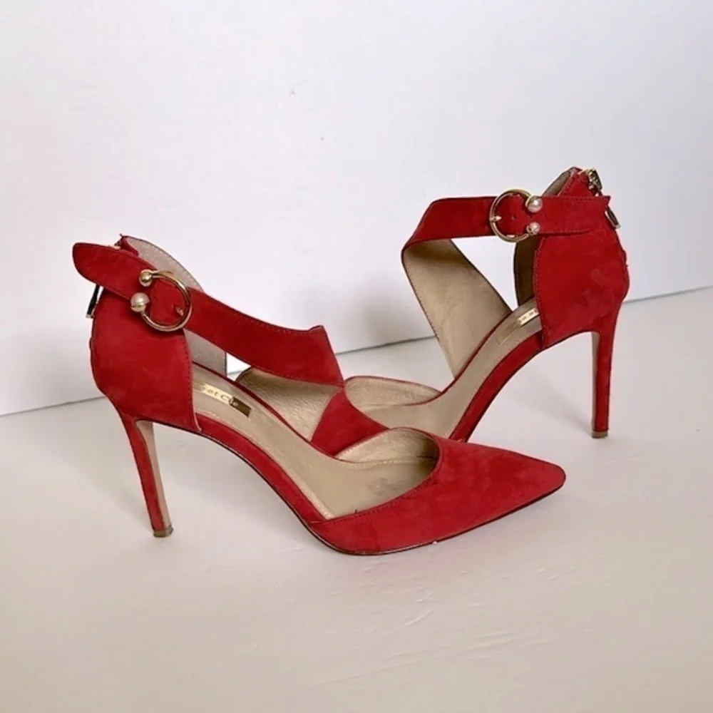 LOUISE ET CIE JENNOX HEEL Womens 5.5 or 36 Medium Red Suede